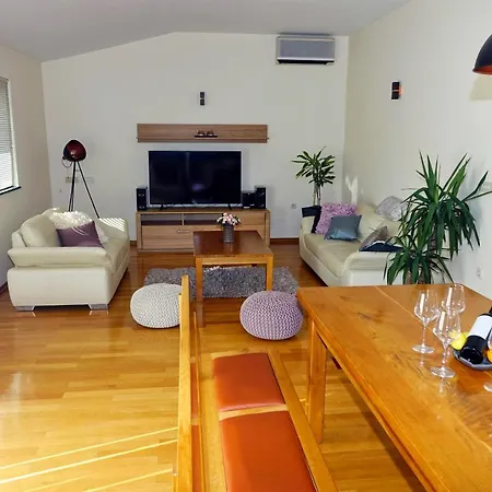 Jurica Apartmán